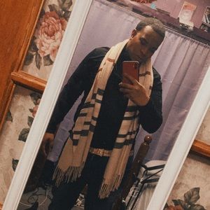 Meet your Posher, Frank